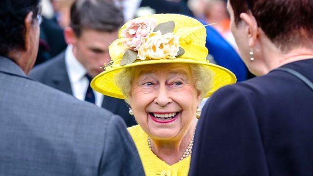 Mirror: королева Великобритании Елизавета II намерена отречься от престола