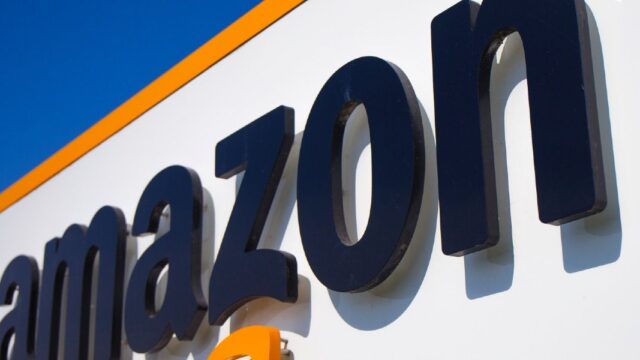 Bloomberg: против Amazon подали иск о расовой и гендерной дискриминации