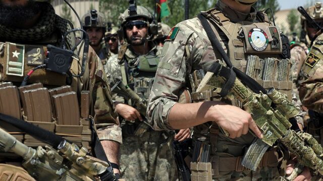 46 афганских военных попросили убежища у Пакистана