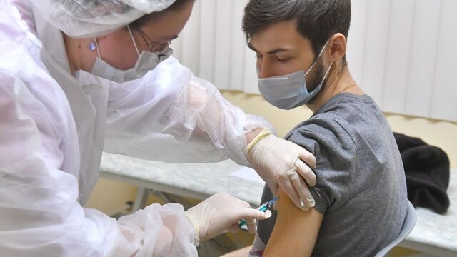 Минздрав назвал противопоказания к прививке от коронавируса