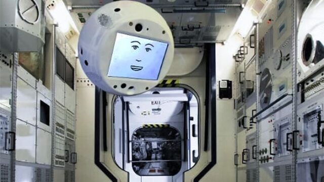 SpaceX отправила на МКС робота-помощника с искусственным интеллектом