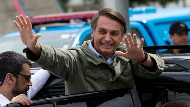 На президентских выборах в Бразилии победил ультраправый кандидат Жаир Болсонару