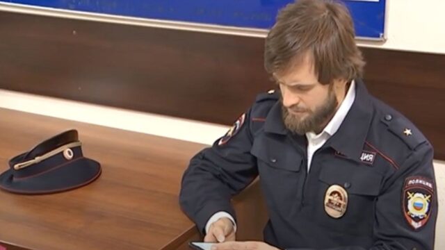 В Москве задержали Петра Верзилова за ношение полицейской формы