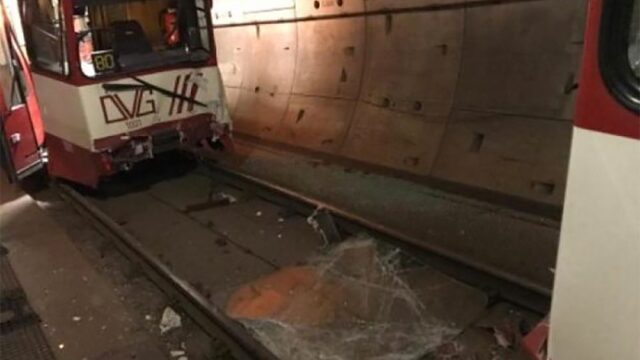В Германии 35 человек пострадали при столкновении поездов метро