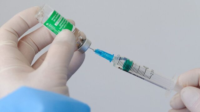 В Украине мужчина умер после прививки вакциной AstraZeneca