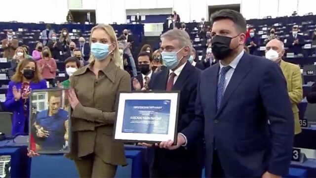 Дочь Алексея Навального получила вместо отца премию Сахарова