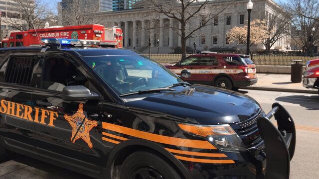 В Огайо помощник шерифа застрелил подростка на заседании суда