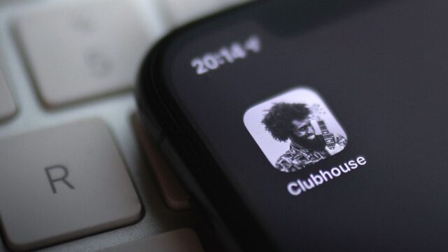 Китайцы стали уходить от цензуры в соцсеть Clubhouse, и ее заблокировали