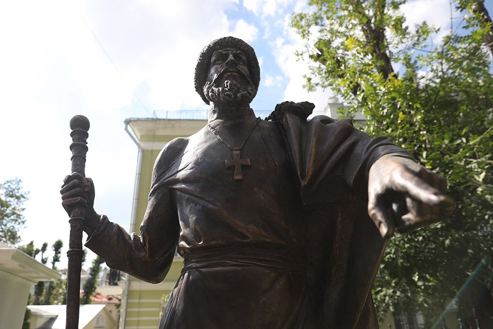 Зачем областному городу памятник царю-тирану - Российская газета