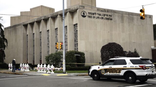 Убийце из питтсбургской синагоги расширили список обвинений