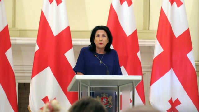 Президент Грузии помиловала экс-мэра Тбилиси и бывшего министра обороны