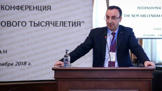 Главу Конституционного суда Армении обвинили в злоупотреблениях