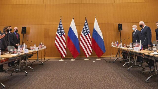 «Политический и военный тупик». Американские эксперты – о переговорах России и Запада