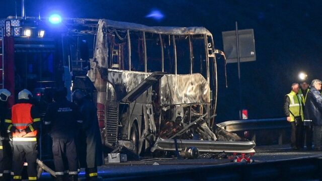 Больше 40 человек погибли при аварии туристического автобуса в Болгарии