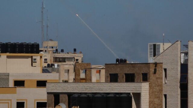 Нетаньяху заявил, что Израиль продолжит авиаудары по сектору Газа
