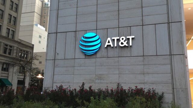 «Самый большой враг интернета». Что журналисты узнали о связях AT&T и АНБ