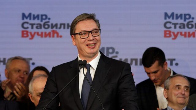 Вучич объявил о победе на выборах президента Сербии