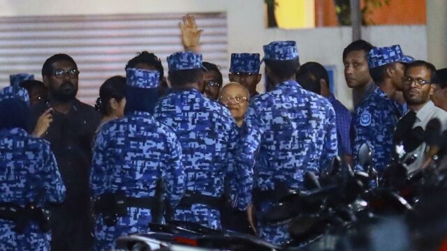 Бывший президент Мальдив попросил Индию и США вмешаться в кризис в стране