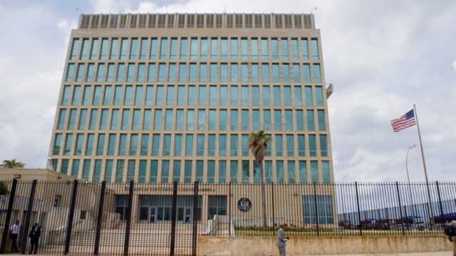 Госдеп сократил время работы американских дипломатов на Кубе до одного года