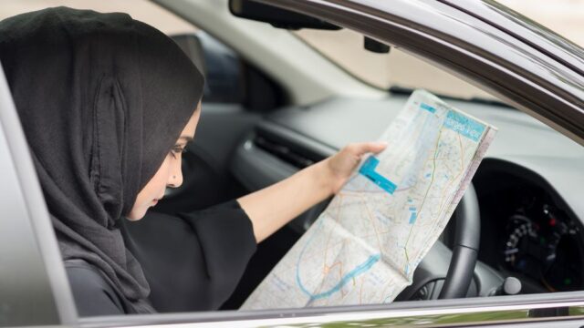 Власти Саудовской Аравии разрешат женщинам водить автомобили