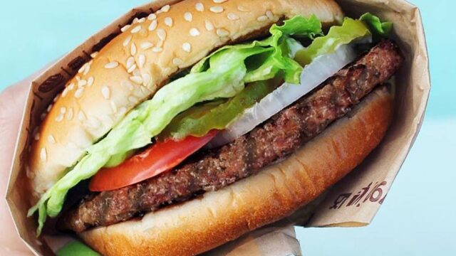 Burger King будет продавать в США воппер без говяжьей котлеты — в компании уверяют, что разницы во вкусе нет