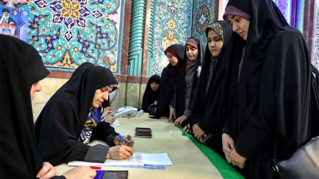 В Иране начались парламентские выборы