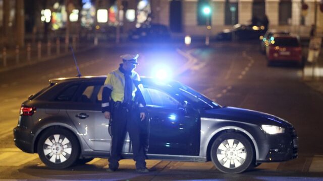 В Вене полиция задержала подозреваемого в нападении на людей с ножом