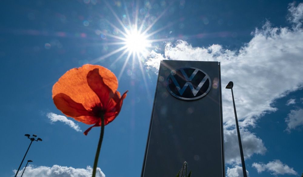 Volkswagen извинился за рекламу после обвинений в расизме