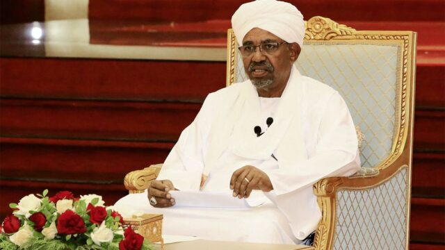 В доме бывшего президента Судана нашли наличность на $130 млн