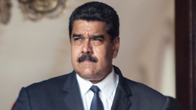 Facebook заблокировал Мадуро за дезинформацию о COVID-19