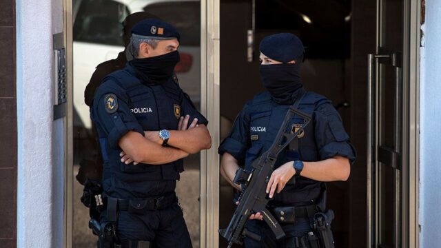 Полиция сообщила о возможной попытке теракта в Барселоне