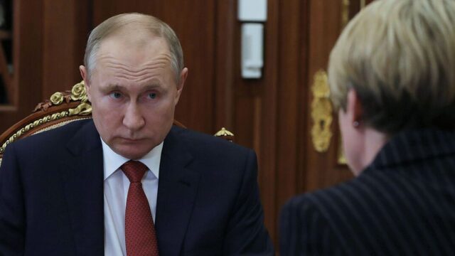 Путин призвал Генпрокуратуру разобраться с долгами перед дольщиками