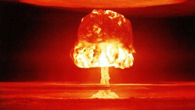 США смоделировали сброс 100-мегатонной термоядерной бомбы на Москву. Но это просто онлайн-симулятор