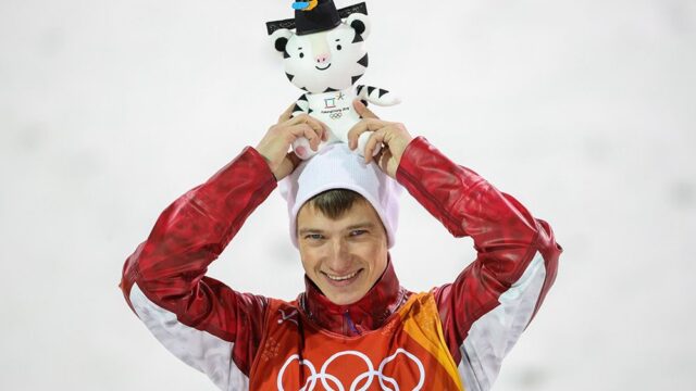 Российский лыжник Илья Буров завоевал бронзу в акробатике на Олимпиаде