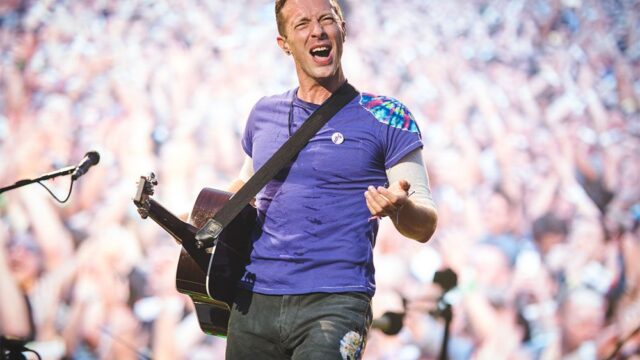 Coldplay не будут гастролировать с новым альбомом. Вместо этого они подумают, как сделать концерты полезными для экологии