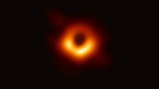 Физики получили премию Breakthrough Prize в $3 млн за фотографию сверхмассивной черной дыры
