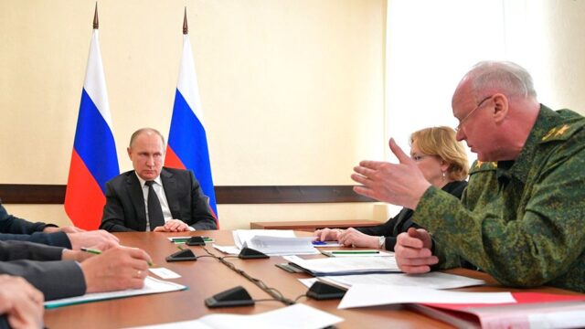 Путин снял с должности нескольких генералов МВД, СК, МЧС и ФСИН