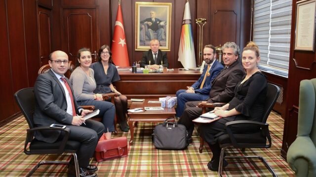 Турция и Нидерланды договорились вернуть послов в Анкару и Гаагу