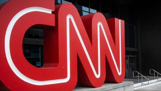 Bloomberg и CNN объявили о приостановке работы в России