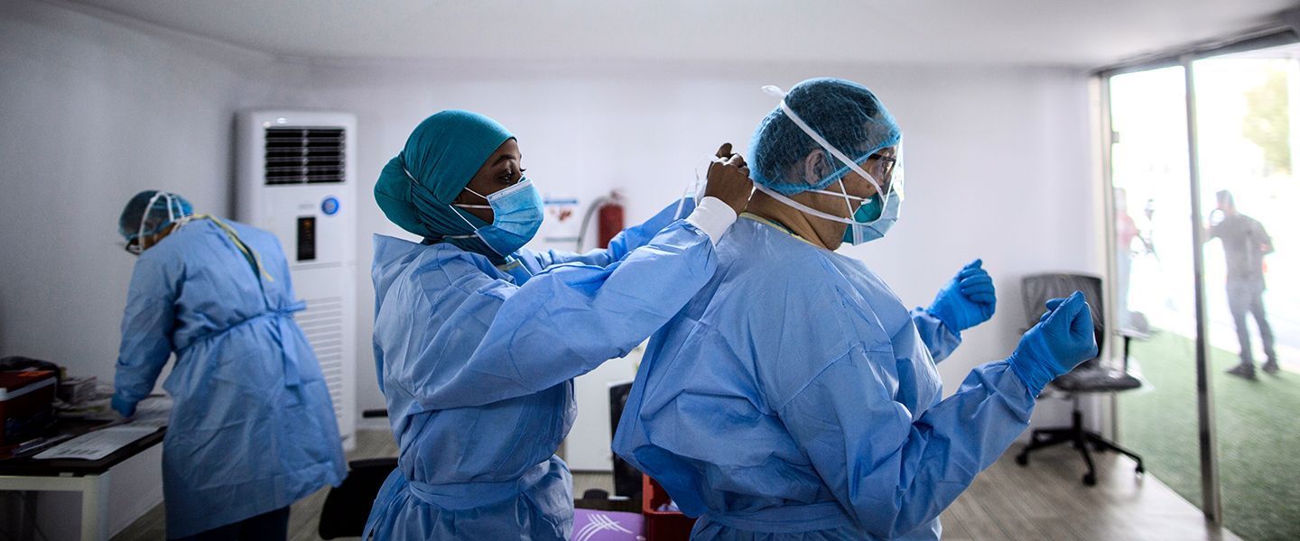 В Омане врачам запретили увольняться во время пандемии