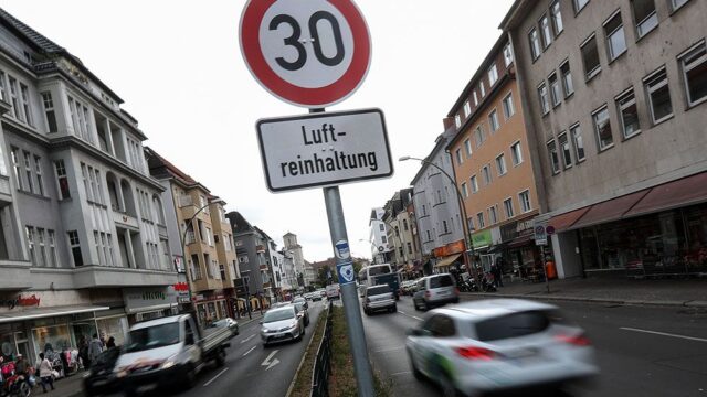 Евросоюз согласовал правила о том, что с 2022 года у всех новых машин должны быть ограничители скорости