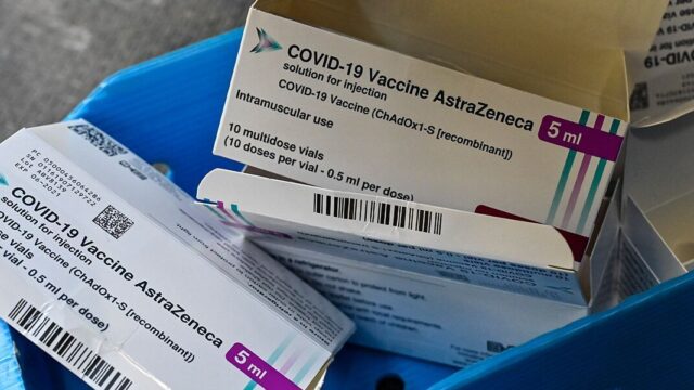 Один из медиков в Норвегии умер после прививки AstraZeneca