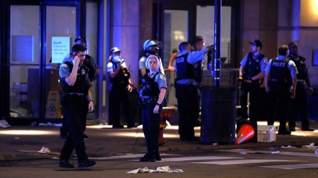 Больше ста человек задержали после массовых беспорядков в Чикаго