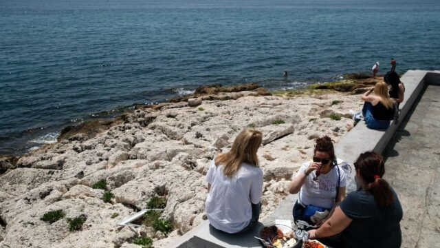 Греция откроет туристический сезон для иностранцев с 1 июля