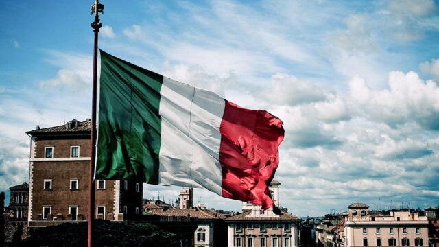 В Италии после нескольких месяцев кризиса сформировали новое правительство