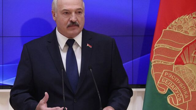 Александр Лукашенко: белорусам приходится стоять на коленях и вымаливать у России нефтепродукты