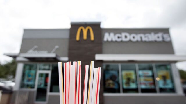 «Макдоналдс» откажется от пластиковых трубочек в Великобритании и Ирландии
