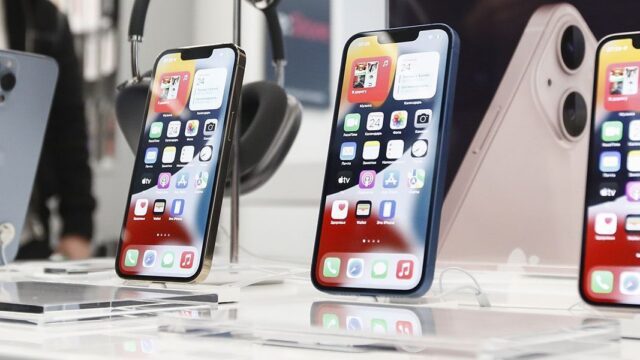 Apple лишает россиян новинок, Зеленский выдвинут на Нобелевскую премию. Главное на утро 18 марта