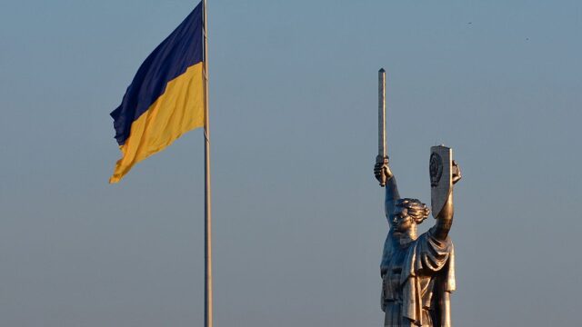 На Украине решили ввести режим чрезвычайного положения. Что он подразумевает