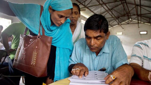 В индийском штате Ассам почти два миллиона человек исключили из реестра граждан